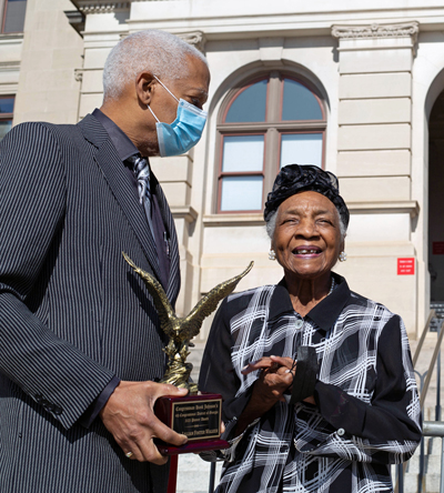 Hank present Foston Walker with the Pioneer Award at the State Capitol. 